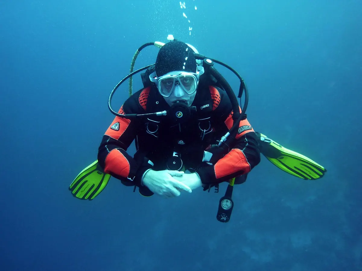 A scuba diver