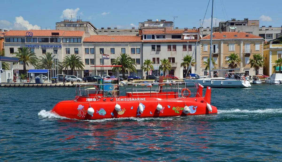 Ein Halb-U-Boot für Riffbeobachtungen