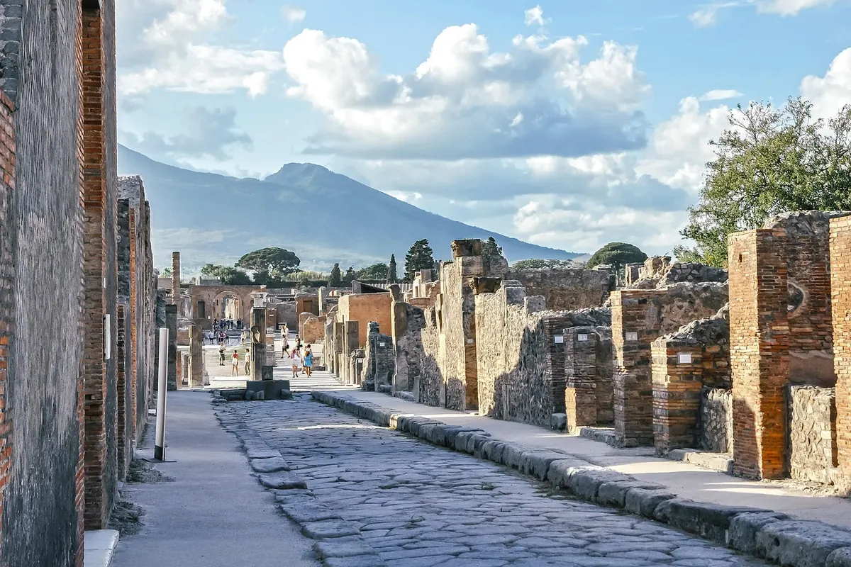 A street in Pompeii below Vesuvius