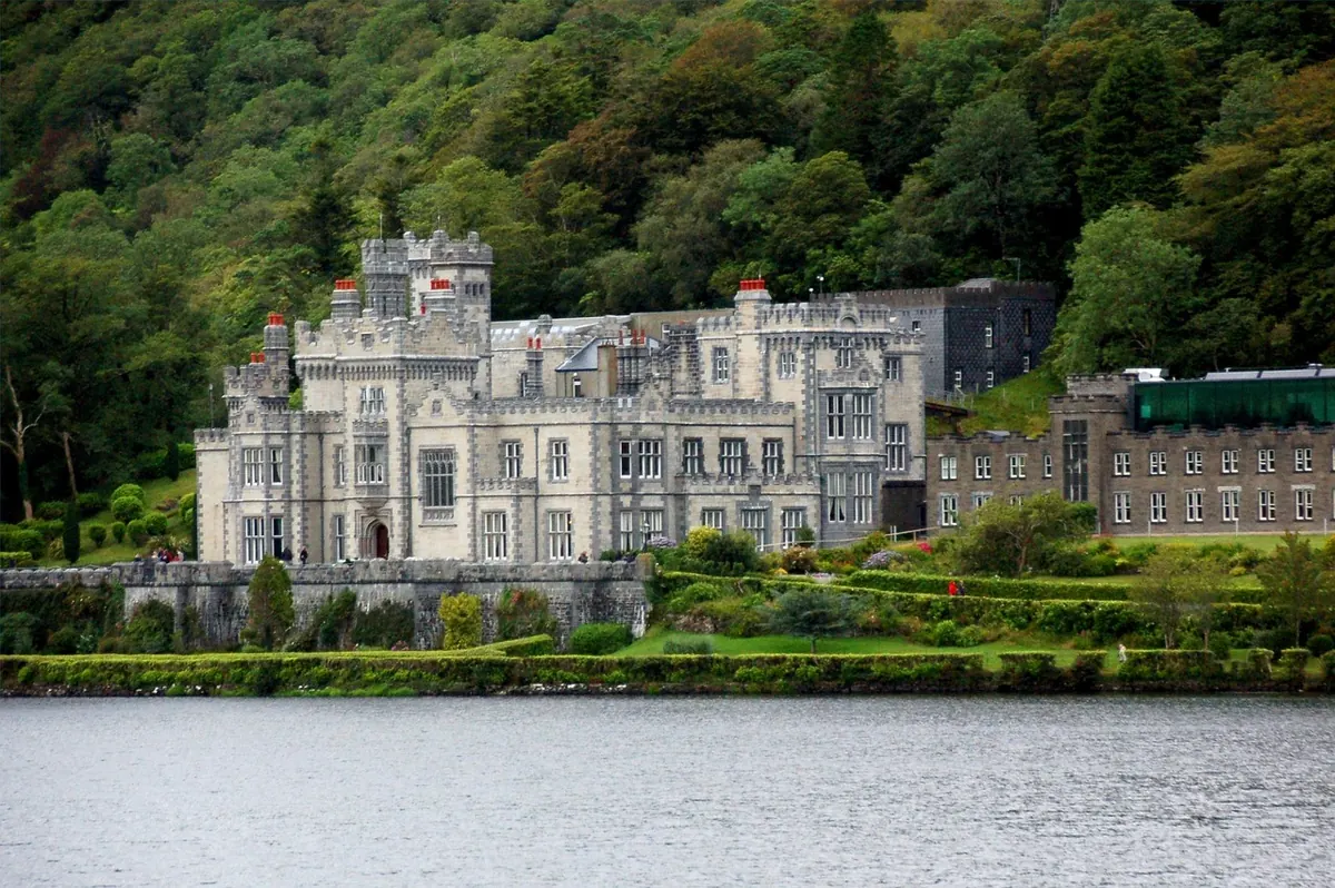 Kylemore Abbey, Connemara