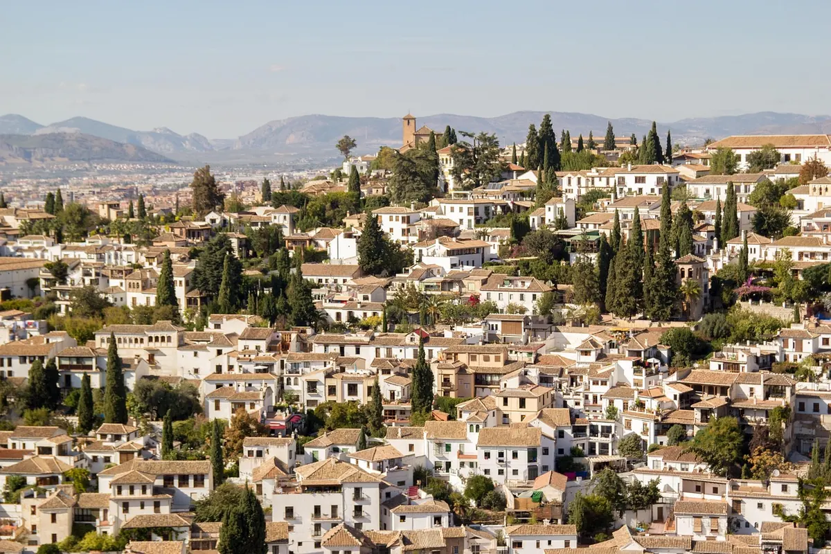 The whitewashed houses of the Albaicín