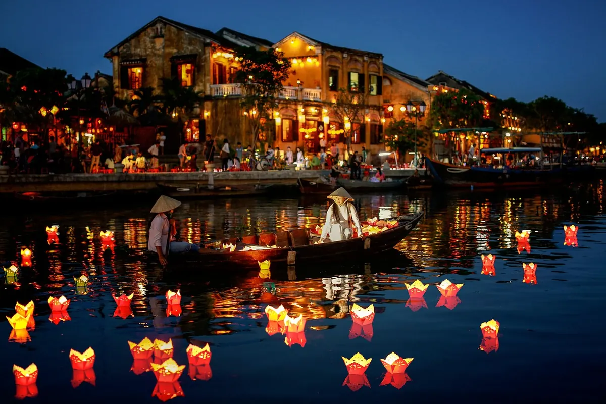 Lanterns in Hoi An at night