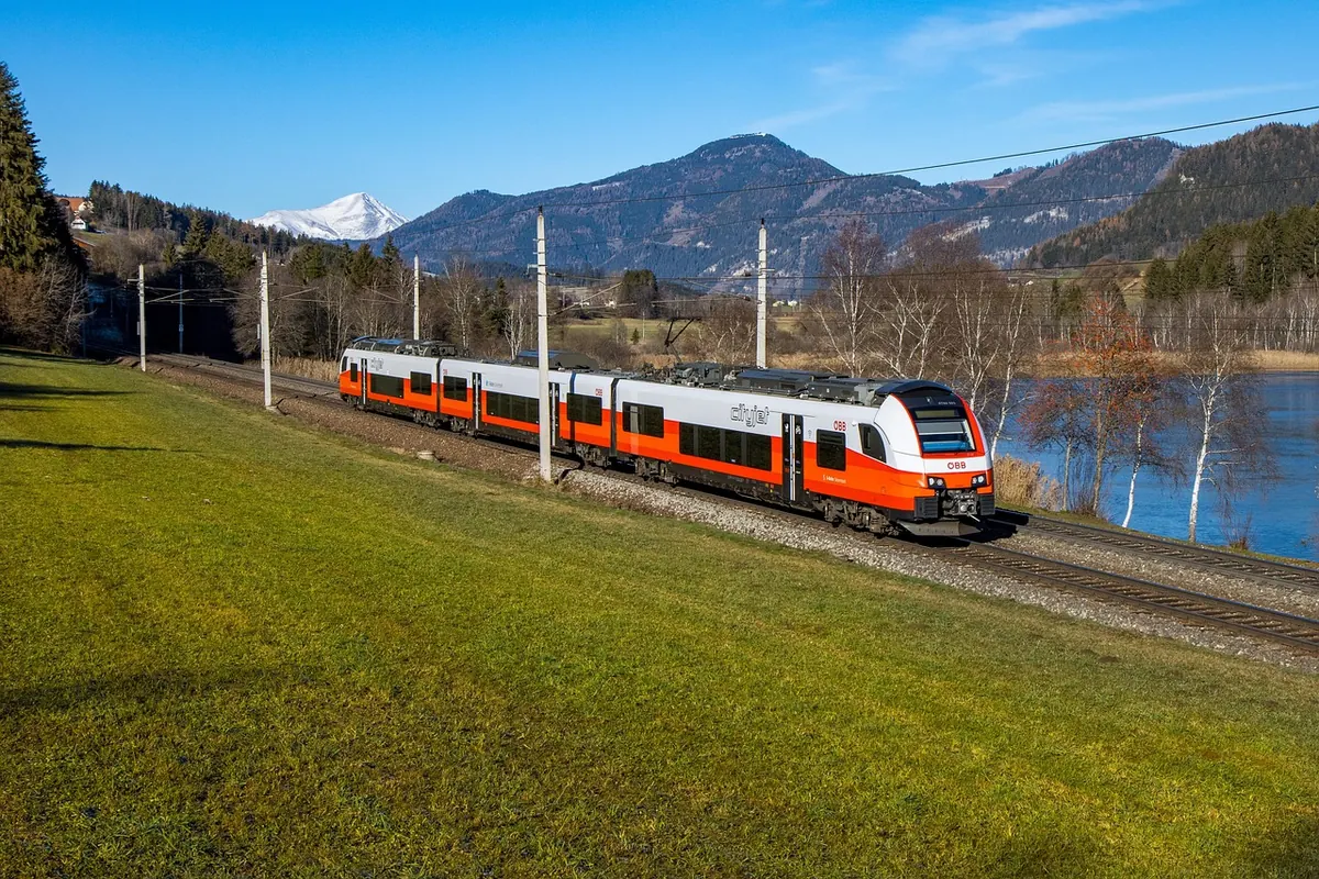 An ÖBB train in the Austrian countryside