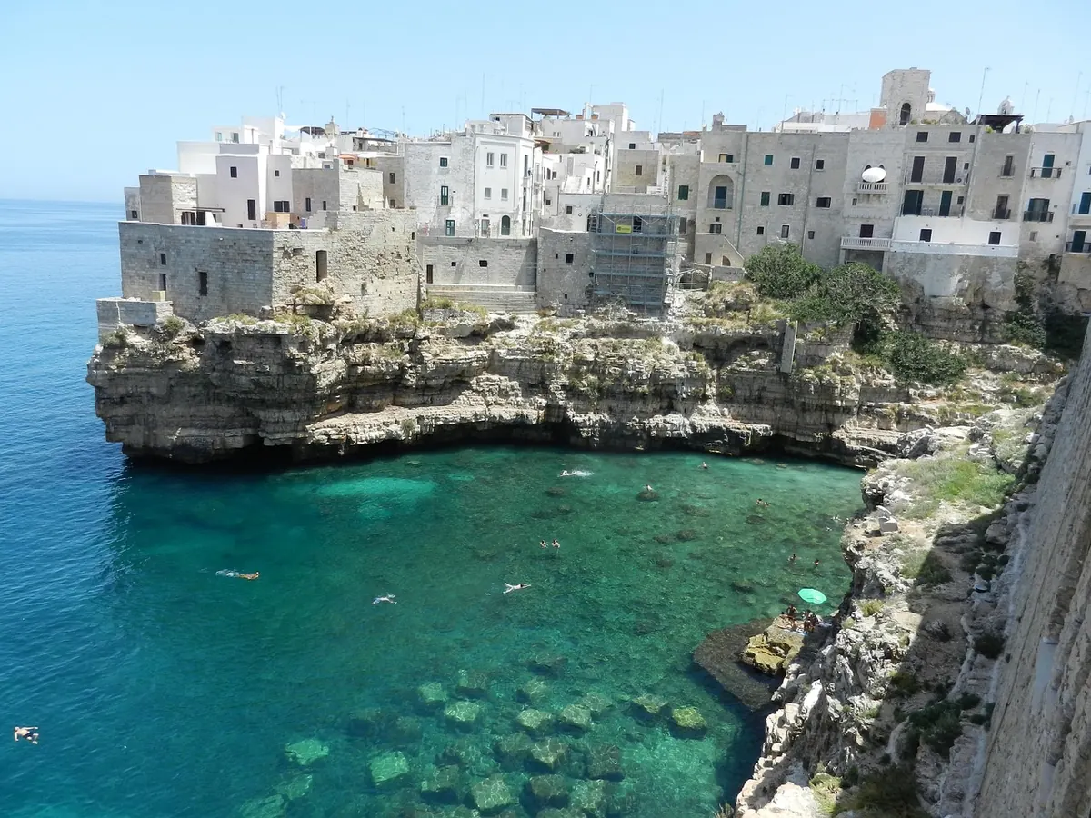 Polignano a Mare on its cliffs