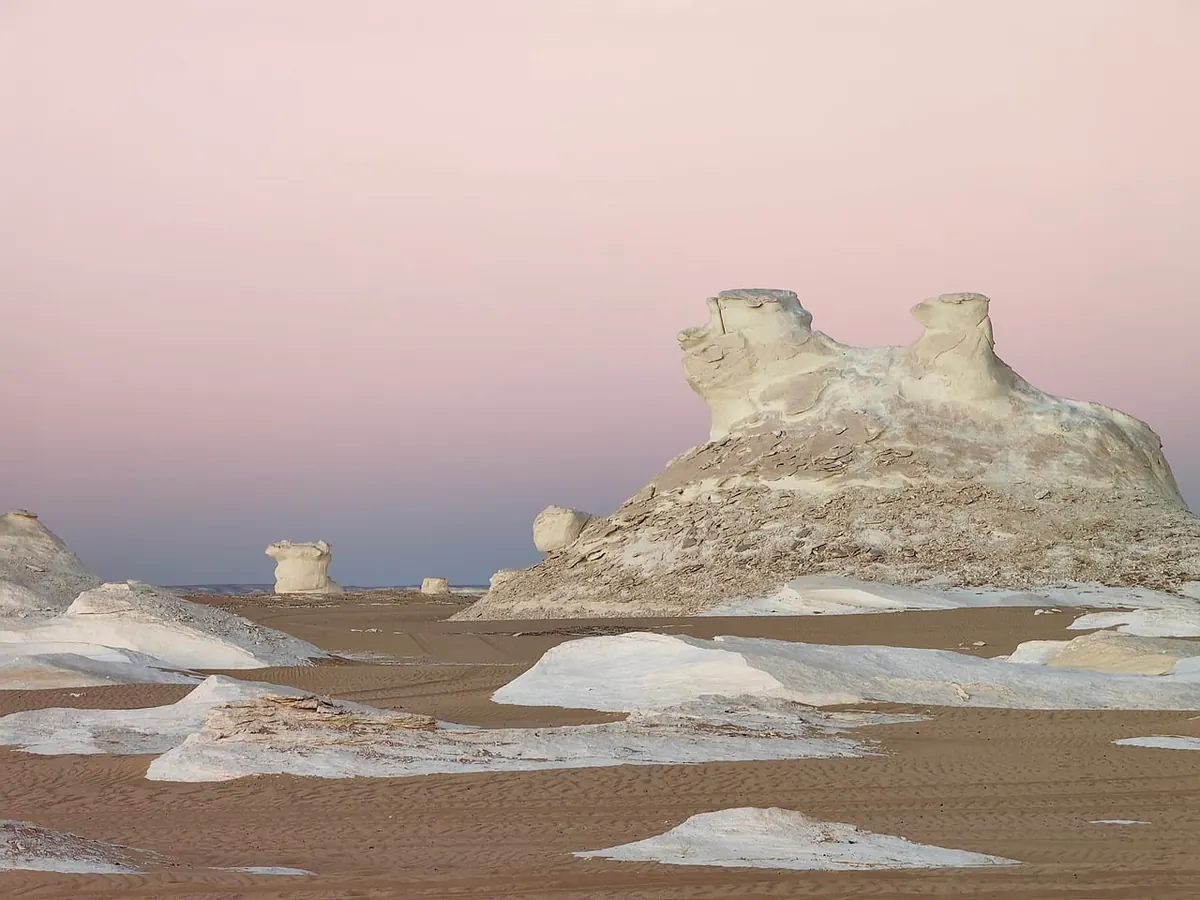 Chalk rock formations in the White Desert