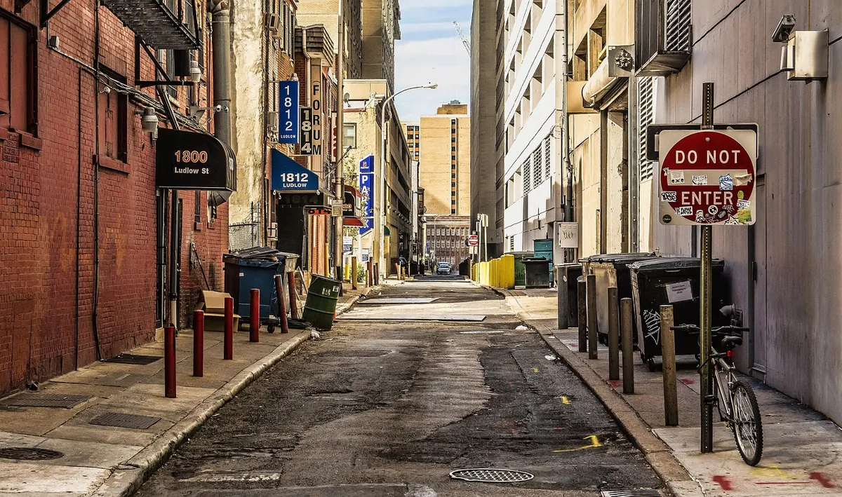 A narrow alley in Philadelphia