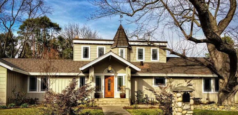 This Instagram Account Shows You the Most Insane Home Listings on Zillow