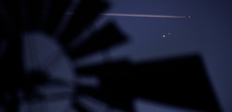 Jupiter, Saturn, and Mercury Will Be Visible in the Night Sky During a Rare Triple Conjunction This Week
