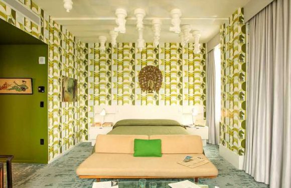This ‘Queen’s Gambit’-inspired Hotel Room in Kentucky Will Make You Feel Like You’re in the Show