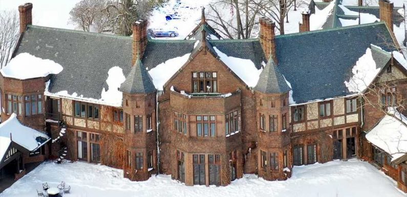 This Gilded Age Mansion in the Berkshires Is the Perfect Setting for a Romantic Winter Getaway