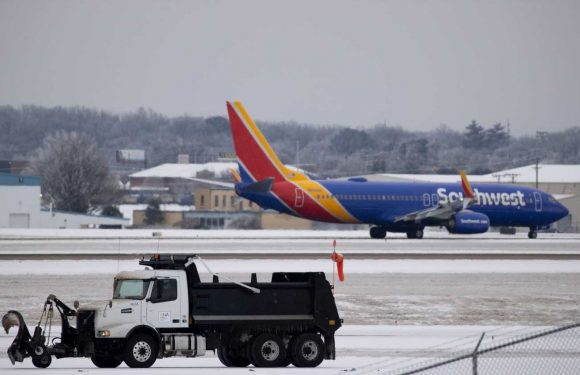 Winter storm: 2,500-plus flights canceled; Austin airport reopens as Delta extends waivers