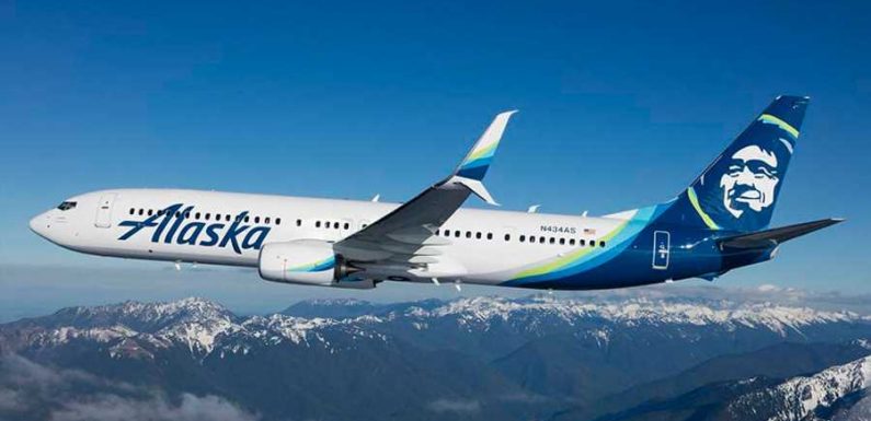 Need a Last-minute Valentine's Day Gift? Alaska Airlines Flights Are 30% Off This Weekend