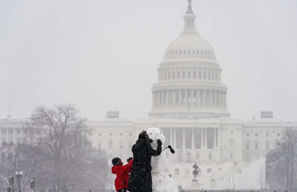 1,400+ flights canceled Monday as airlines issue waivers due to mid-Atlantic snowstorm