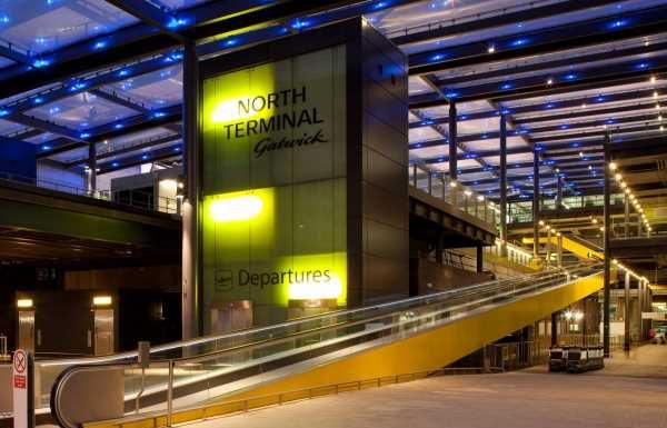 Gatwick imposes drop-off charges as Heathrow pleads for restart of international travel