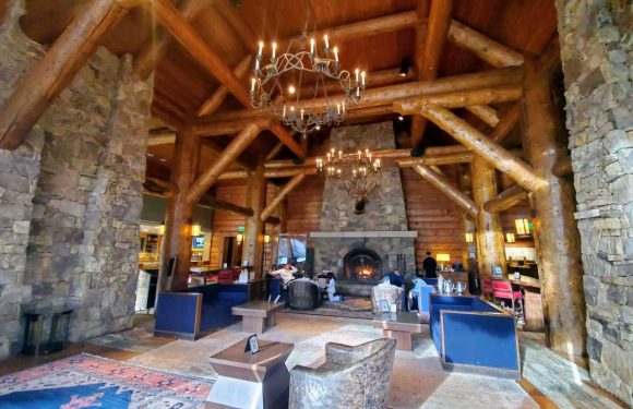 I stayed at the top 2 Colorado ski hotels on points — here’s which one is better