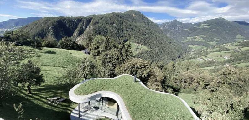 Wake Up to Stunning Mountain Views at This Glass House in Italy