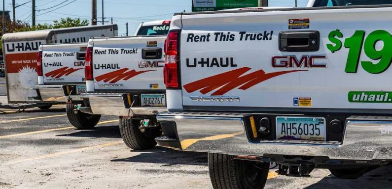 Tourists Are Renting U-Hauls in Hawaii to Avoid Extremely High Rental Car Costs