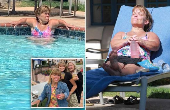 Amy Roloff enjoys stay at a Palm Springs resort for bachelorette party