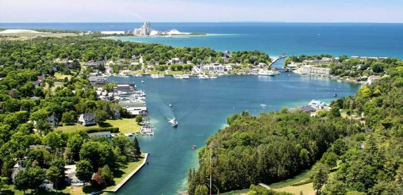 15 Best Lake Towns in America