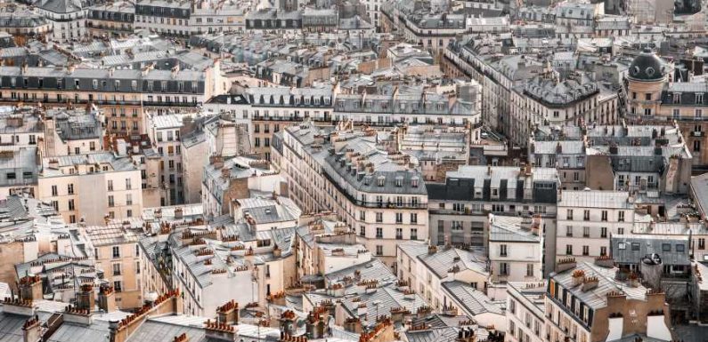 Paris Travel Guide