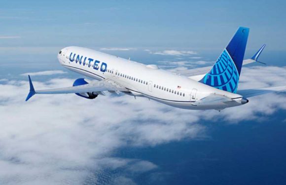 United chasing premium market with large aircraft order