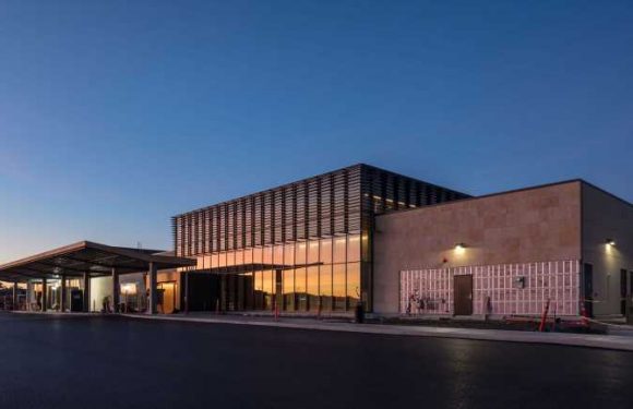 United ending operations at Seattle area's Paine Field