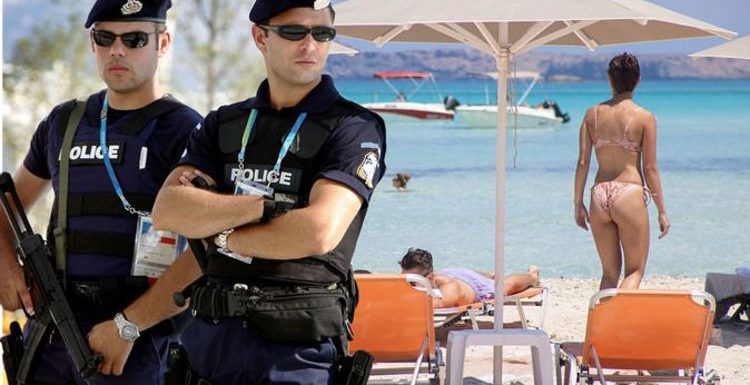 Greece holiday warning: Tourists could face €200,000 fines for breaking new lockdown rules