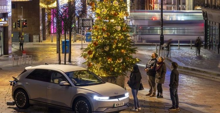 Nine in 10 British adults set to travel more than 300 miles to celebrate Christmas