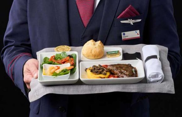 American Airlines is bringing back hot meals