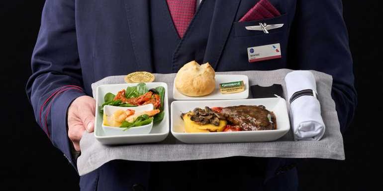 American Airlines is bringing back hot meals