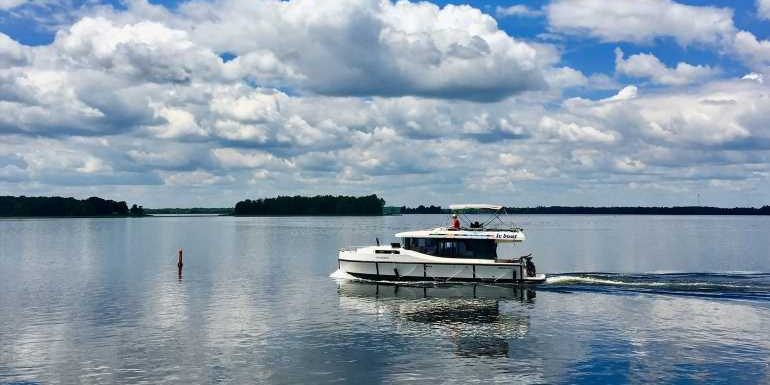 Le Boat gears up for 2022 season with fleet additions: Travel Weekly