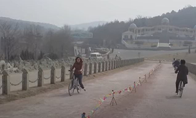 The 'Strange Slope' illusion in China where uphill looks like downhill