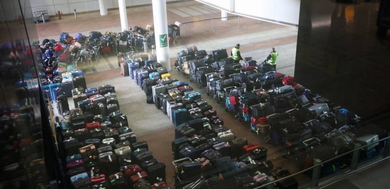 Airport chaos so bad even pilots are now loading bags