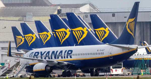 Ryanair issues new safety warning for passengers with phones and laptops