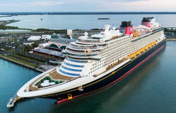 Disney Cruise Line loosens Covid-19 vax and testing requirements: Travel Weekly