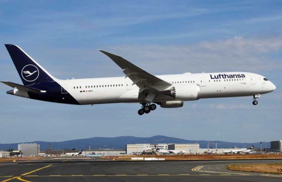 Lufthansa takes delivery of its first Boeing 787: Travel Weekly