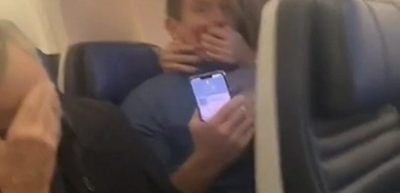 Shouting couple cause entire flight to be emptied – but some say they’re right