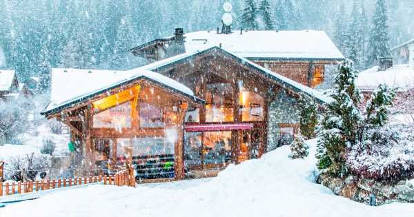 Cosy bar, hot tub and slap-up meals all just a lift away from skiing paradise