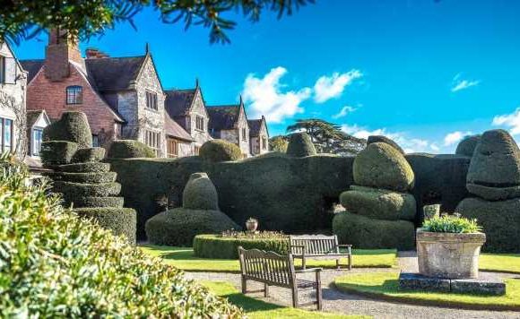 Spend a midwinter’s night dream at luxurious Billesley Manor Hotel