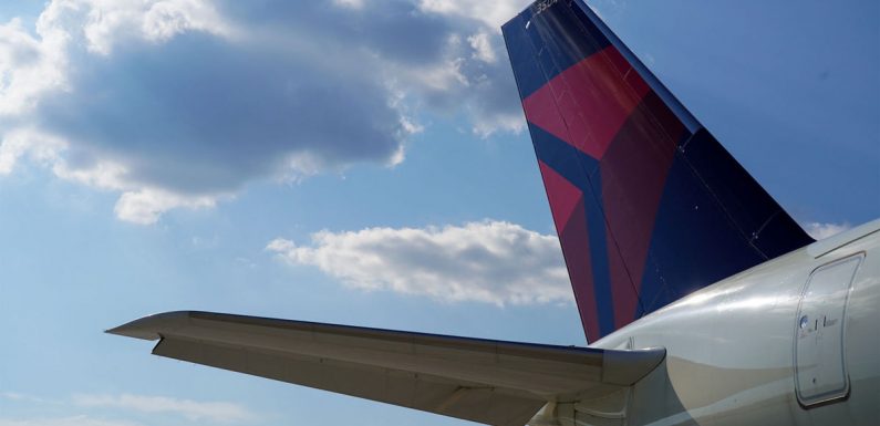 Delta pilots approve contract with 34% pay raise