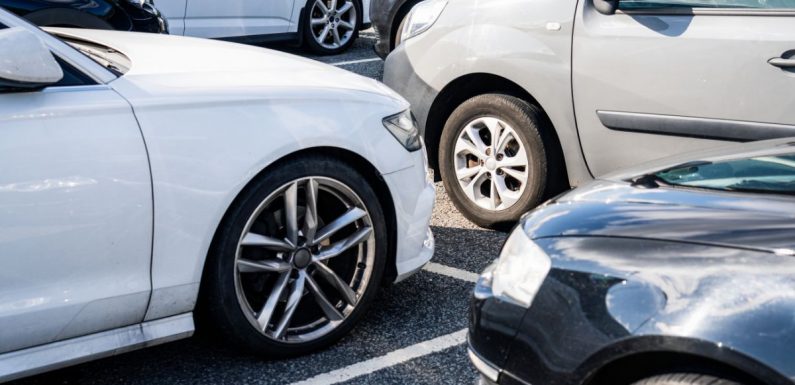 Savvy mum has airport parking tip that gets you a free hotel room