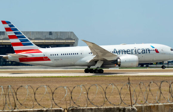 American Airlines' stock drops on updated financial guidance