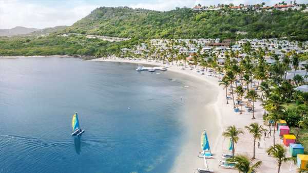 Elite Island Resorts offers air credit for Antigua & Barbuda Restaurant Week