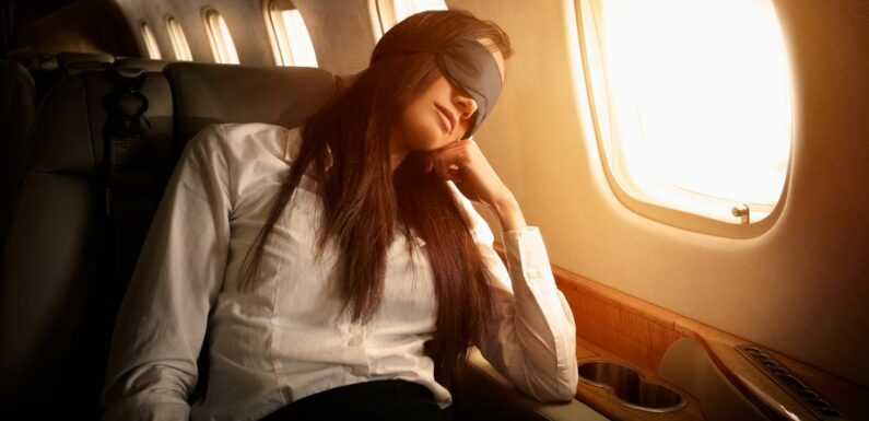 Sleep experts’ tips on recovering from jet lag including setting an alarm