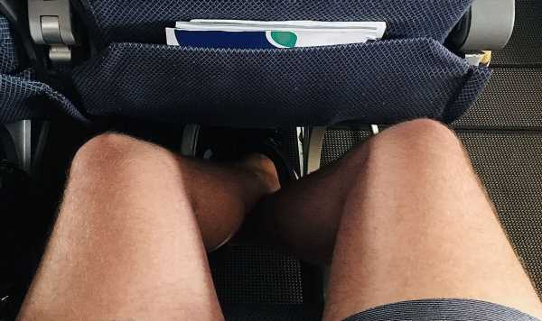 Flight attendant says passengers should never wear shorts on the plane