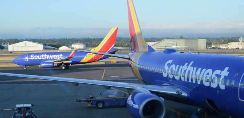 Southwest pilots authorize a strike