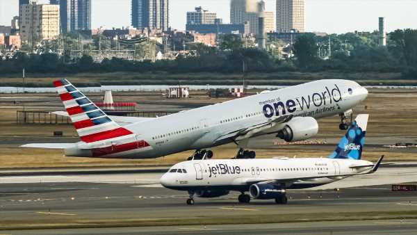 American Airlines and JetBlue seek to keep some ties