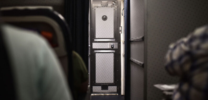 FAA issues final rule requiring second cockpit door