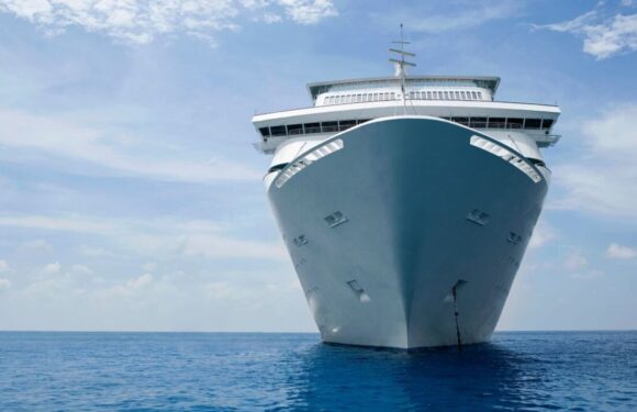 More than 100 passengers fall ill on cruise ship