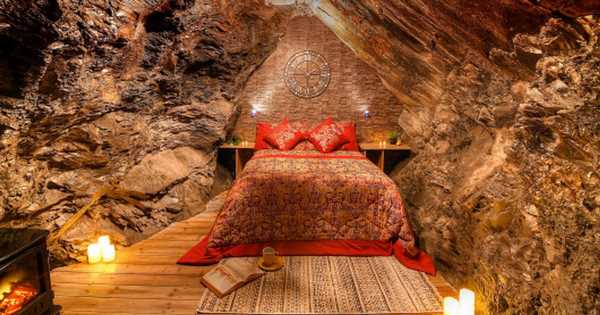 ‘World’s deepest hotel’ in UK where guests sleep in abandoned underground mine